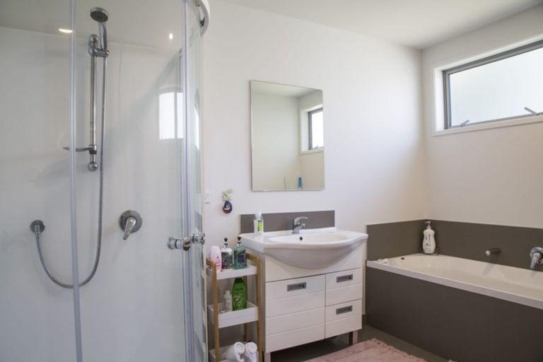 Photo of property in 56a Reynella Drive, Massey, Auckland, 0614