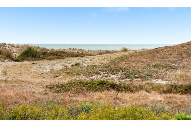 Photo of property in 1340 Papamoa Beach Road, Papamoa Beach, Papamoa, 3118