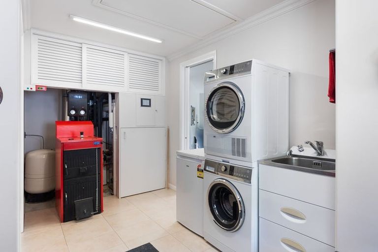 Photo of property in 35 Kotare Street, Hilltop, Taupo, 3330