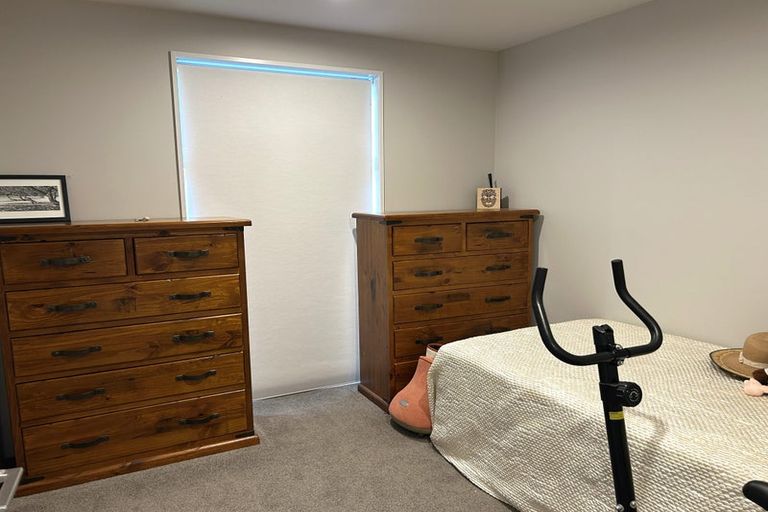 Photo of property in 2 Alex Place, Rolleston, 7614