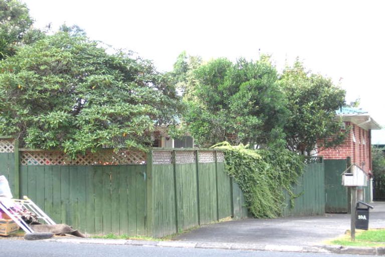 Photo of property in 10 Fruitvale Road, New Lynn, Auckland, 0600