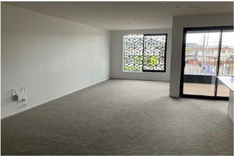 Photo of property in 203/2u Onepu Road, Kilbirnie, Wellington, 6022