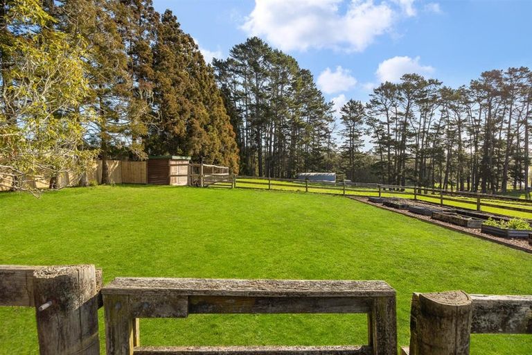 Photo of property in 1115 State Highway 16, Waimauku, 0883