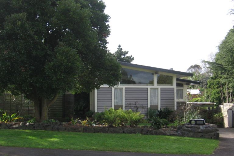 Photo of property in 30 Noall Street, Te Atatu Peninsula, Auckland, 0610