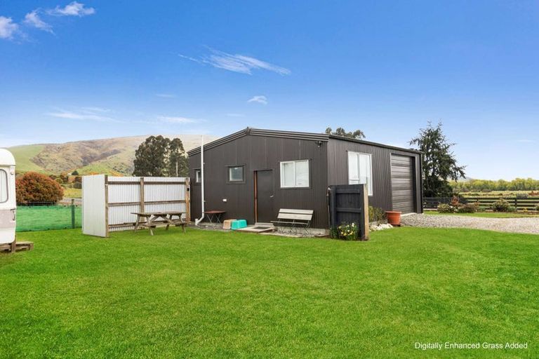 Photo of property in 9 Cleadon Street, Waikaia, 9778