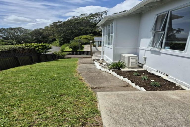 Photo of property in 54 Pioneer Road, Moturoa, New Plymouth, 4310