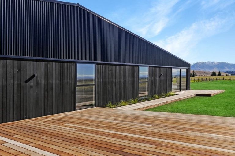 Photo of property in 30 The Drive, Twizel, 7999