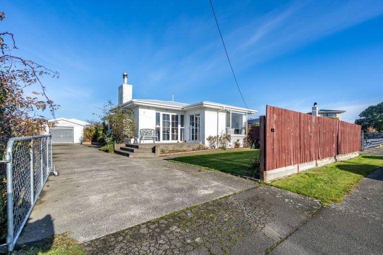 Photo of property in 137 Bay Road, Grasmere, Invercargill, 9810