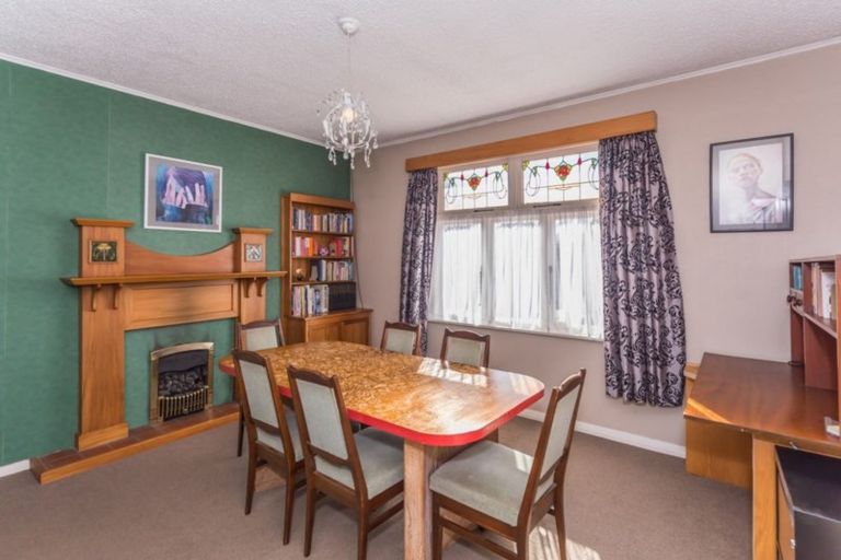 Photo of property in 27 Victoria Street, Levin, 5510