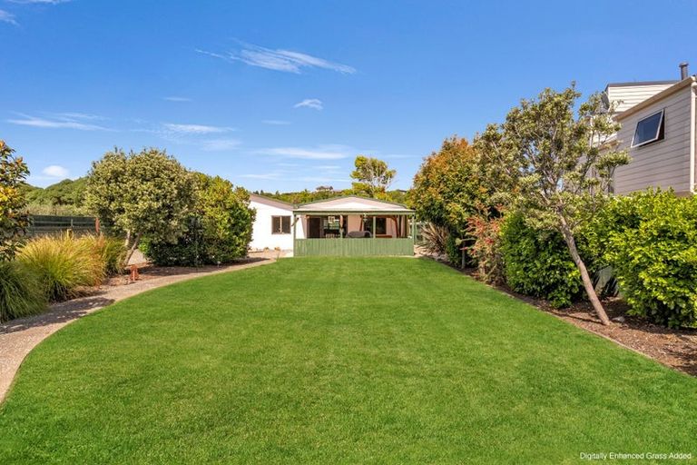 Photo of property in 10 Broadsea Avenue, Ruby Bay, Mapua, 7005