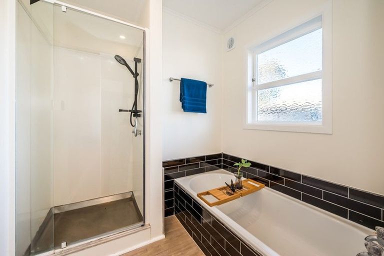 Photo of property in 3 Dennis Grove, Paraparaumu Beach, Paraparaumu, 5032