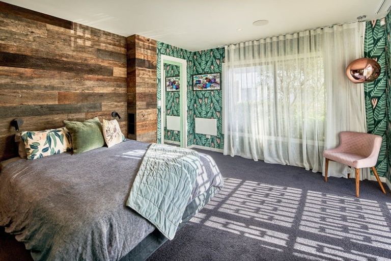 Photo of property in 15 Rua Street, Lyall Bay, Wellington, 6022