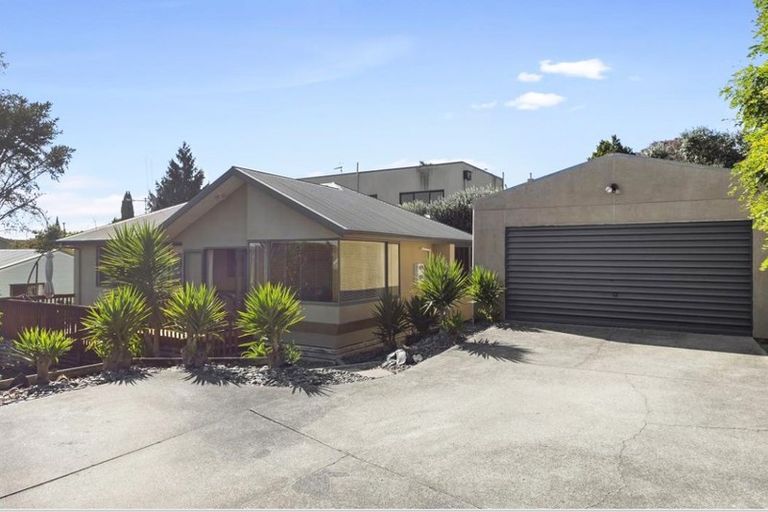 Photo of property in 4 Holden Avenue, Forest Lake, Hamilton, 3200