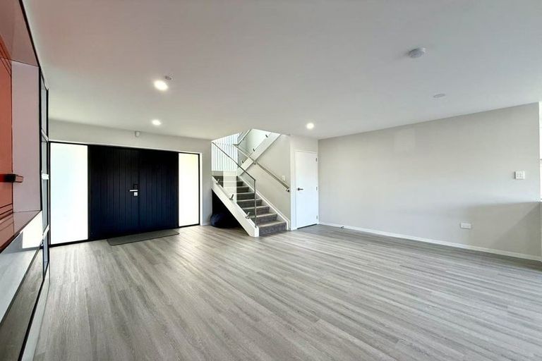 Photo of property in 4 Tawapou Close, Massey, Auckland, 0614