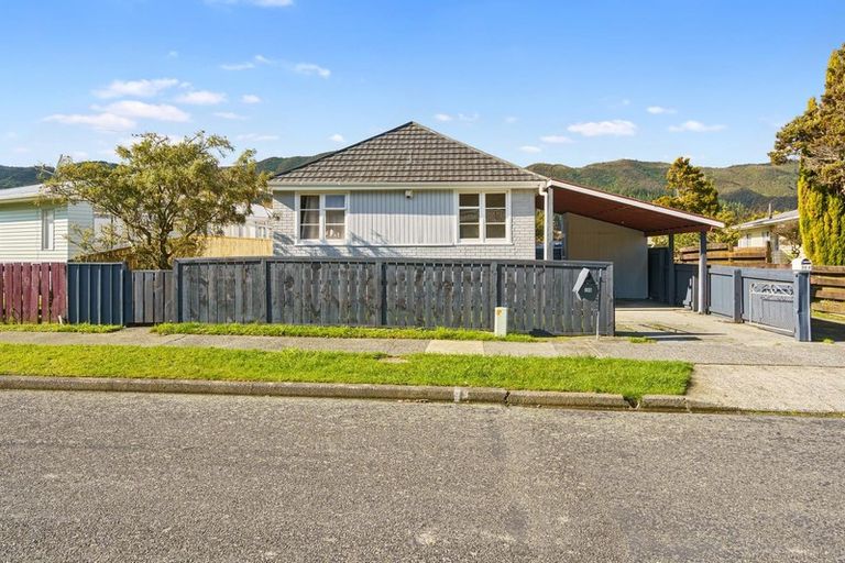 Photo of property in 38a Hamstead Street, Wainuiomata, Lower Hutt, 5014