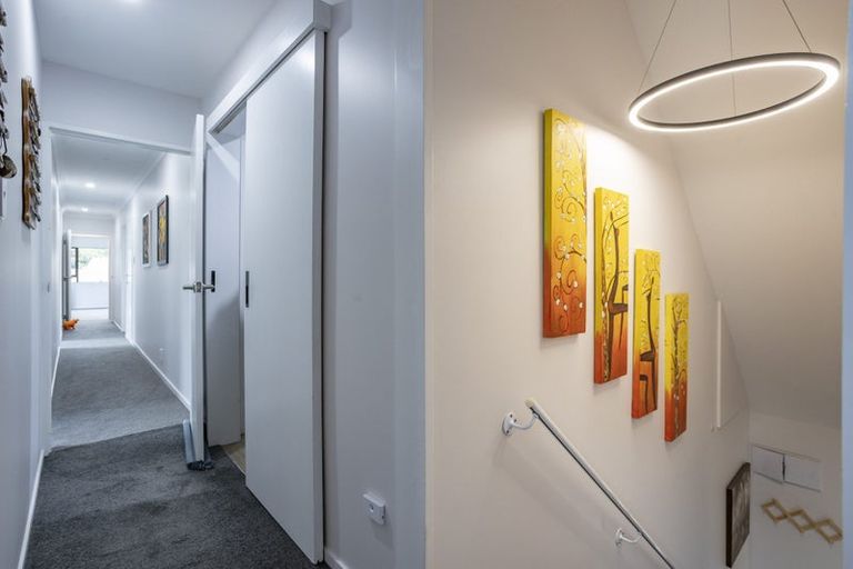 Photo of property in 10 Pyatt Place, Redwood, Christchurch, 8051