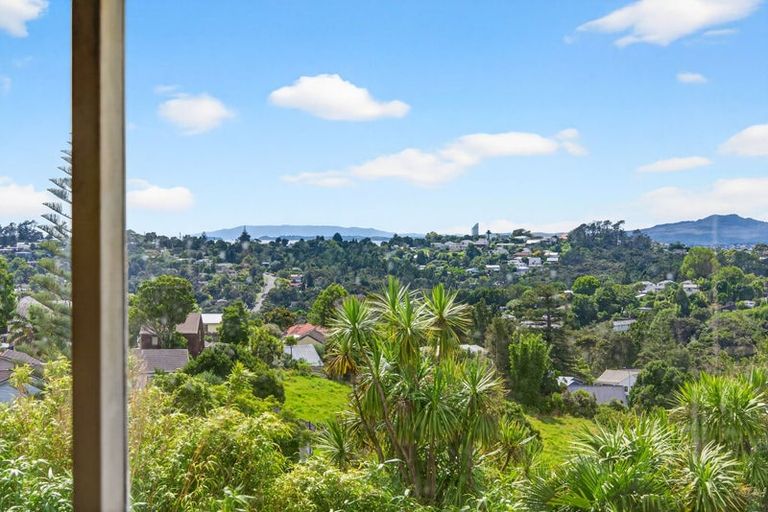 Photo of property in 5 Verran Road, Birkenhead, Auckland, 0626