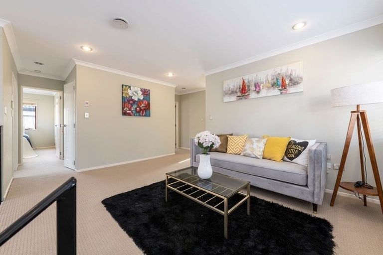 Photo of property in 13 Heidi Crescent, Flat Bush, Auckland, 2016
