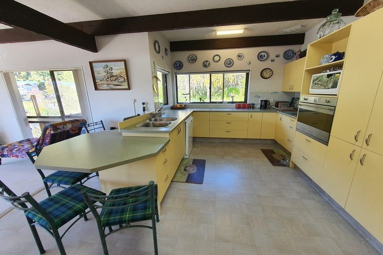 Photo of property in 5 Seaview Crescent, Picton, 7220
