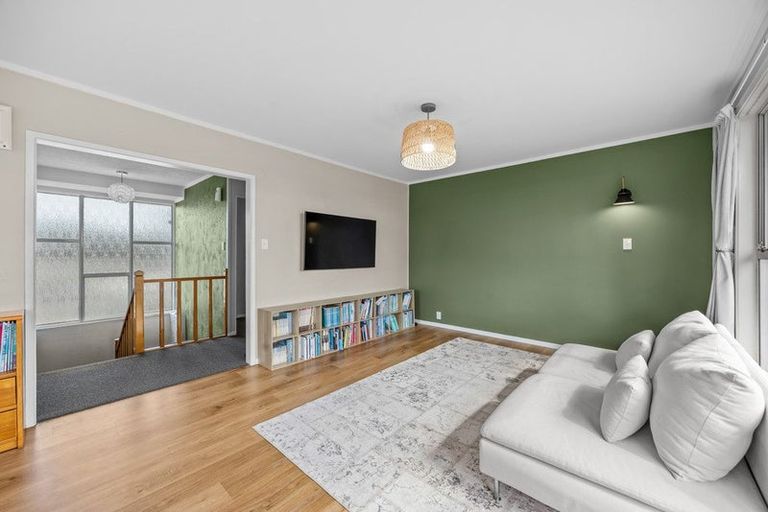 Photo of property in 22 Royal Road, Massey, Auckland, 0614