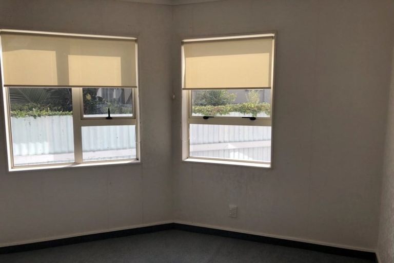 Photo of property in 3 Cambridge Terrace, Taradale, Napier, 4112