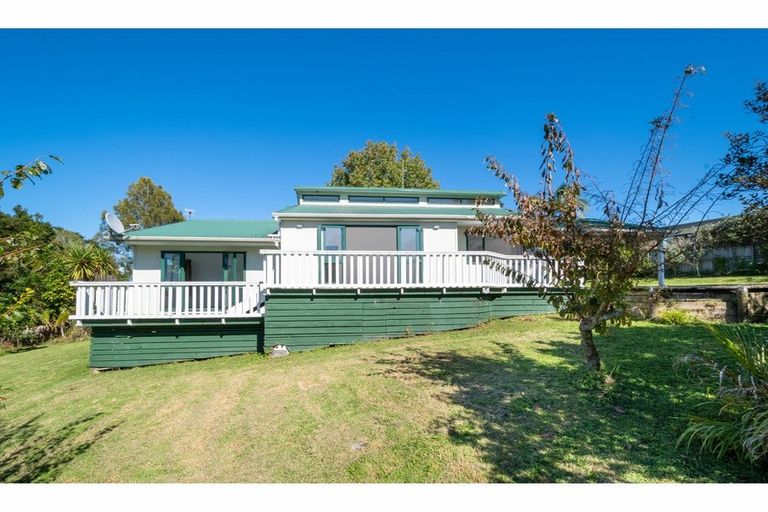 Photo of property in 129a Colwill Road, Massey, Auckland, 0614