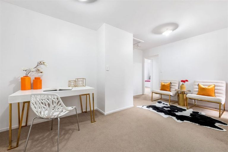 Photo of property in 87b Kaurilands Road, Titirangi, Auckland, 0604