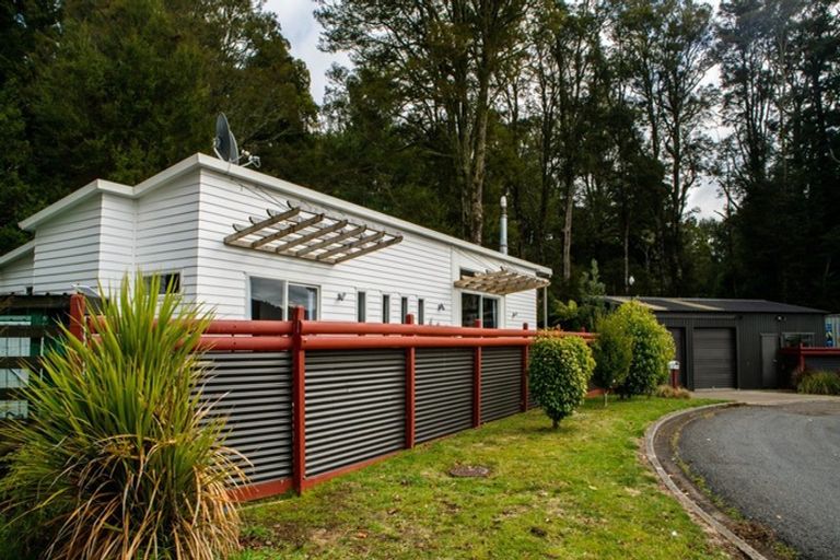 Photo of property in 33 Moore Street, Ohakune, 4625