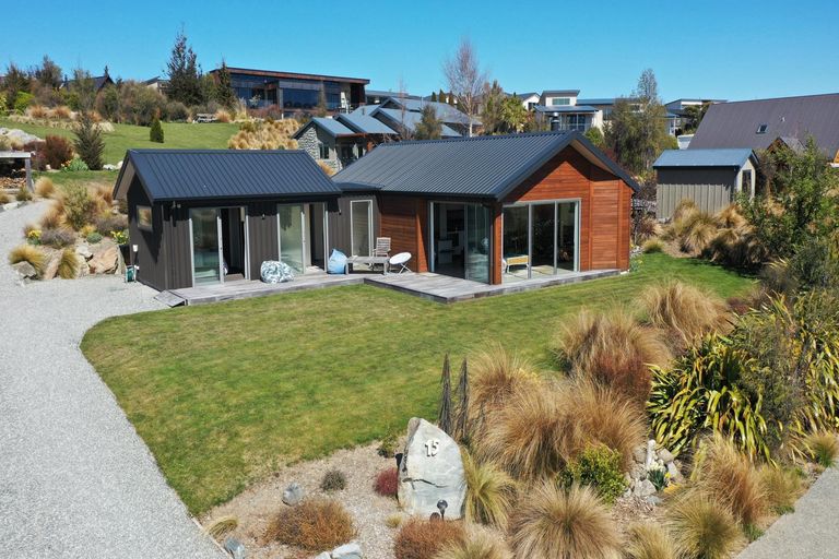 Photo of property in 15 D'archiac Drive, Lake Tekapo, 7999