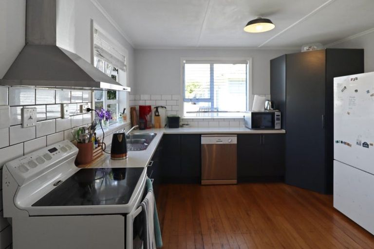 Photo of property in 66 Rata Street, Naenae, Lower Hutt, 5011