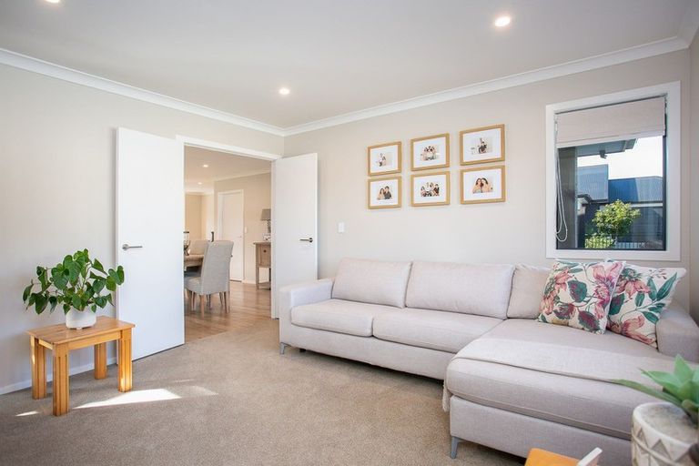 Photo of property in 18d Rose Leigh Drive, Cambridge, 3434