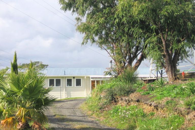 Photo of property in 334 Triangle Road, Massey, Auckland, 0614