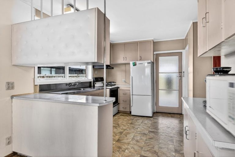 Photo of property in 15 Kingsley Street, St Andrews, Hamilton, 3200