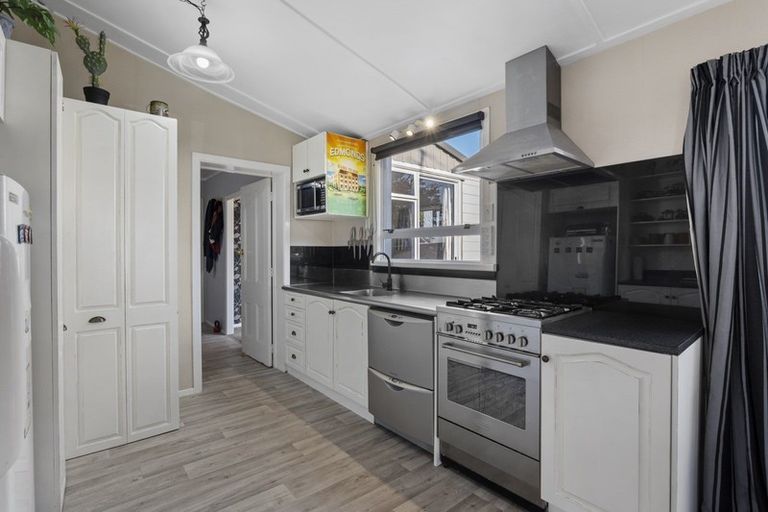 Photo of property in 453 Broadway, Stratford, 4332