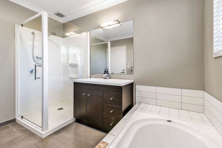 Photo of property in 4 Perrin Place, Darfield, 7510