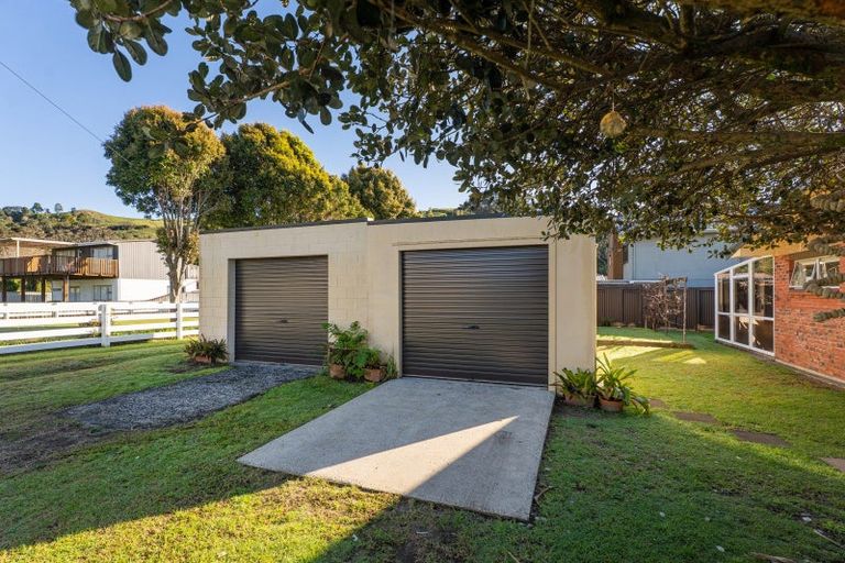 Photo of property in 3 Kawakawa Road, Whitianga, 3510