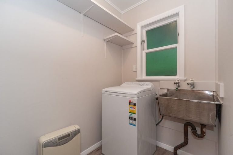 Photo of property in 54 Glenmore Street, Northland, Wellington, 6012