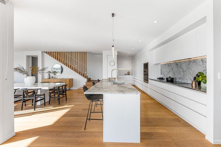 Photo of property in 8 Miran Lane, Red Beach, 0932