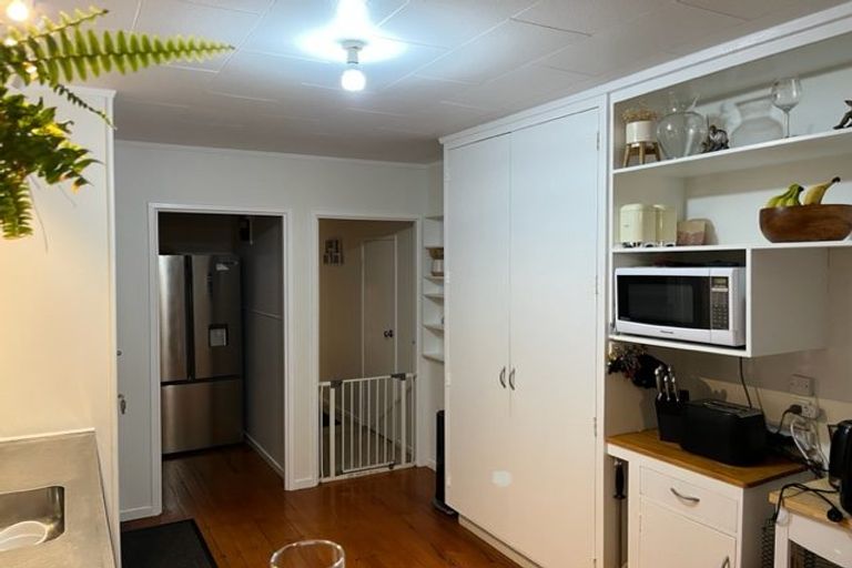 Photo of property in 1/42 Kia Ora Road, Beach Haven, Auckland, 0626