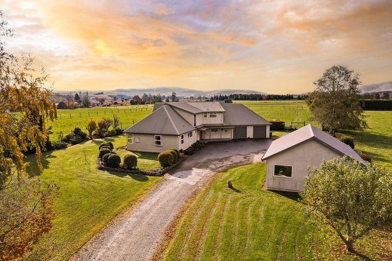Photo of property in 19 Forsyth Road, Milton, 9291