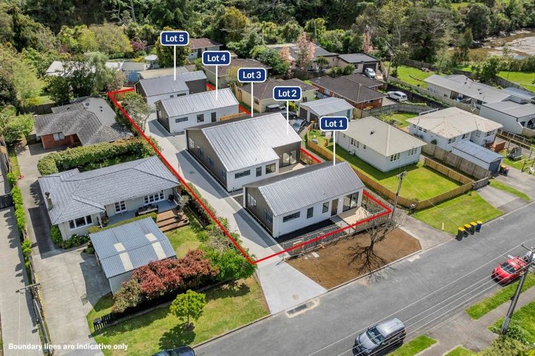 Photo of property in 62d Woodside Road, Massey, Auckland, 0614