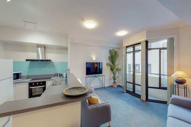 Photo of property in 17 Kent Terrace - Kent Apartments, 3d/16 Kent Terrace, Mount Victoria, Wellington, 6011