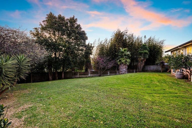 Photo of property in 112 Rathgar Road, Henderson, Auckland, 0610