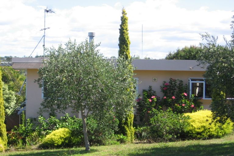 Photo of property in 1/20 Gulf View Road, Murrays Bay, Auckland, 0630