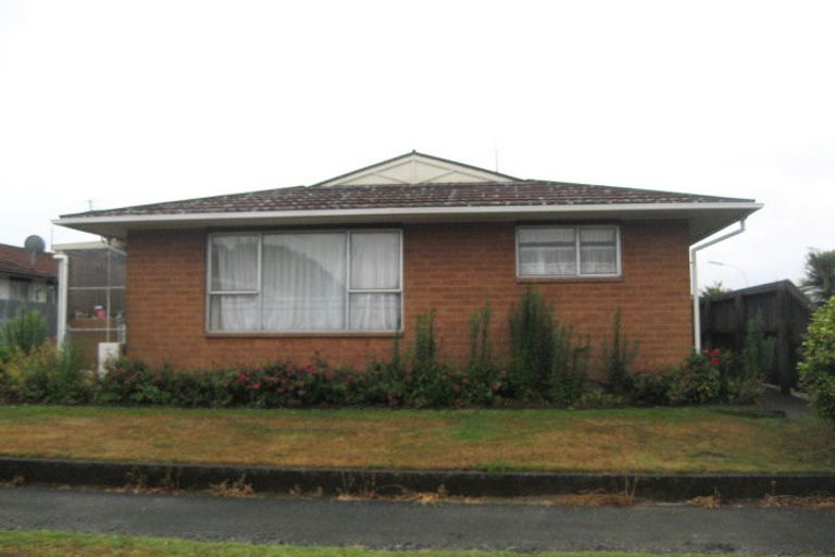 Photo of property in 44 Strathfield Avenue, Dallington, Christchurch, 8061
