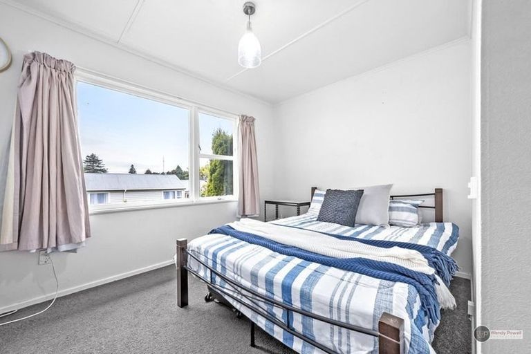 Photo of property in 470e Stokes Valley Road, Stokes Valley, Lower Hutt, 5019