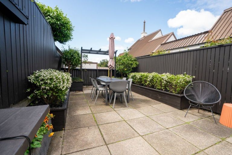Photo of property in Pitarua Court, 11u6 Pitarua Street, Thorndon, Wellington, 6011
