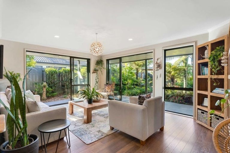 Photo of property in 18 Oriental Parade, Papamoa Beach, Papamoa, 3118