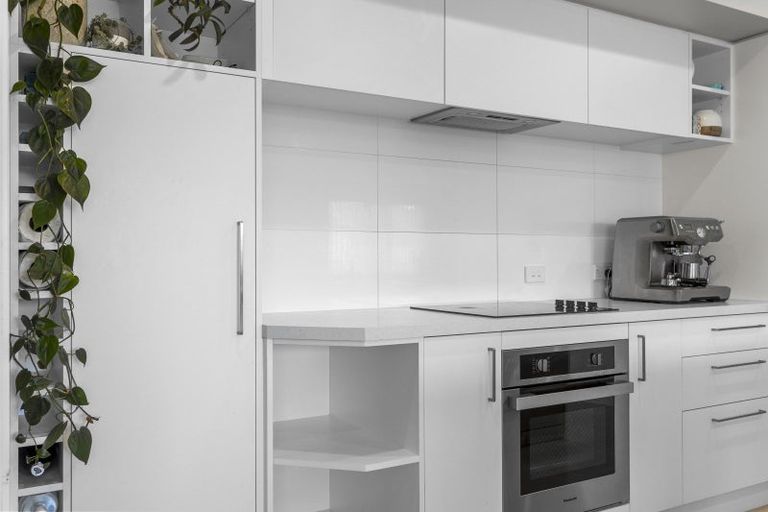 Photo of property in 5 Hamlett Drive, Woodend, 7610