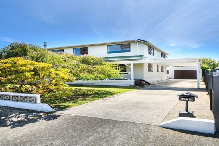 Photo of property in 5 Rangitira Avenue, Palmerston North, 4414